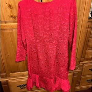 Very pretty red dress with quilted type floral design, very elegant dress !